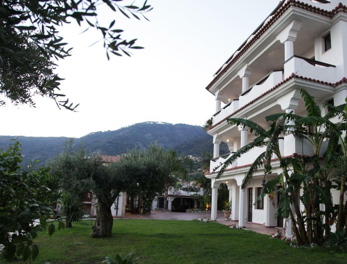 โรงแรมอารีนาส Joppolo ภายนอก รูปภาพ