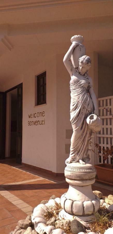 โรงแรมอารีนาส Joppolo ภายนอก รูปภาพ